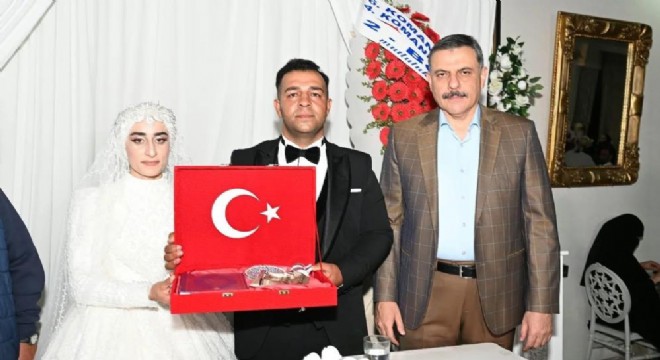 Çiftçi, Gazi Samet Kulaç’ın düğün törenine katıldı