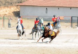 Kombina Atlı Cirit Spor birinci oldu