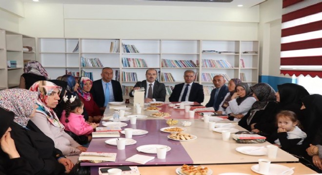 Bu defa veliler kitap okudu