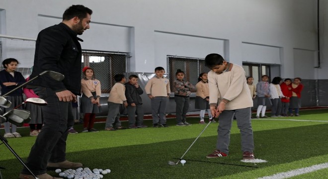 Büyükşehir sporda golfe yoğunlaştı