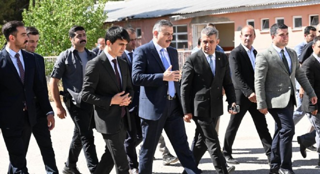 Çiftçi Hınıs’ta eğitim kurumlarını denetledi