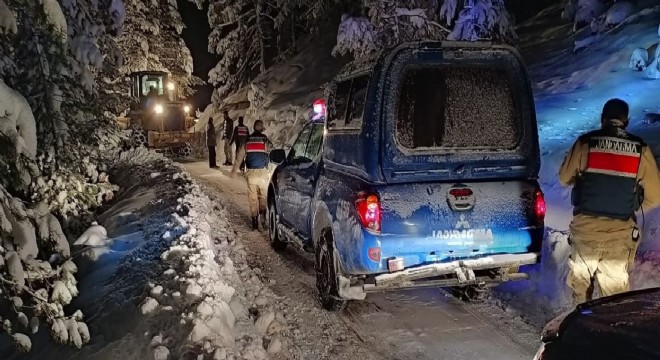 Çığ altında kalan işçi yaşamını yitirdi