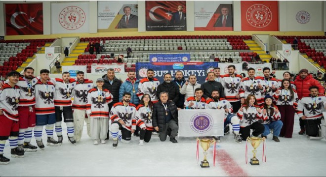 Curling ve Buz Hokeyinde şampiyonluk