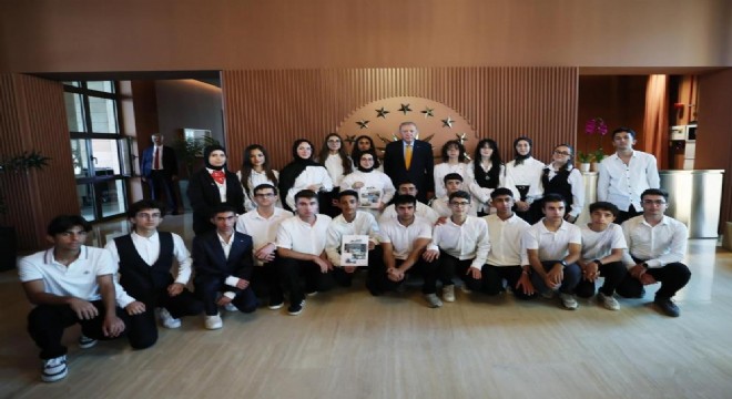Erdoğan, Ahlat ta öğrencileri kabul etti