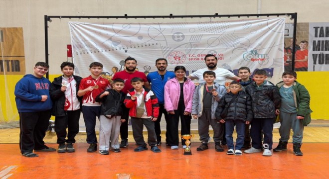 Erzurumlı Kick Boksçular madalyalarla döndü