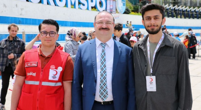 ‘Gençlik, Cumhuriyetimizin teminatıdır’