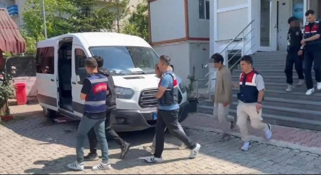 Jandarmadan göçmen kaçakçılığı operasyonu