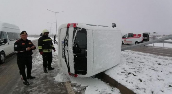 Kar yağışı kazalara yol açtı