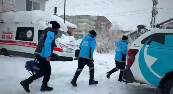 Kardan barikatları UMKE aştı