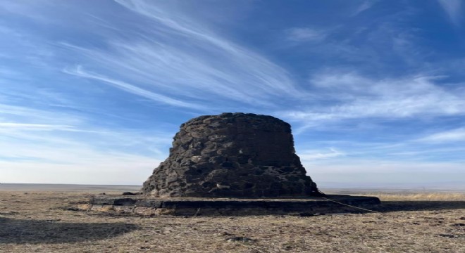 Kars’ta gizemli tepe