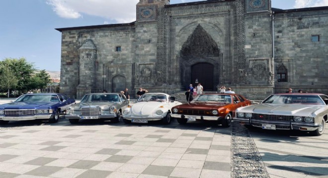 Klasik otomobil tutkunları Erzurum da buluşacak