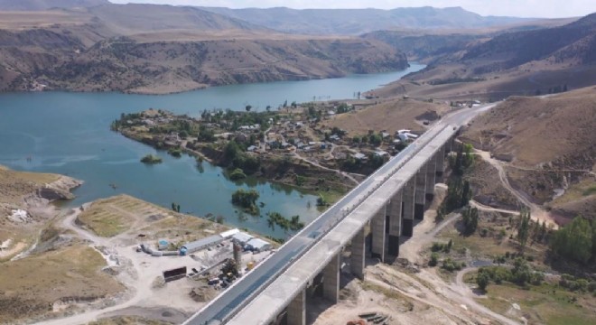 Sarıkamış - Horasan yolu nakış gibi işleniyor