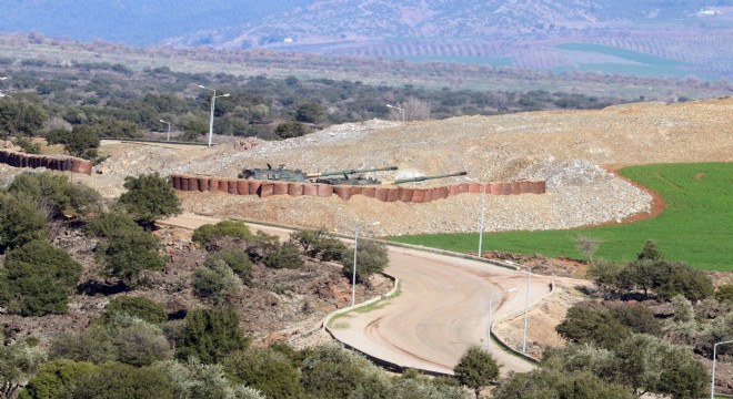 TSK, Afrin deki mevzileri obüslerle vuruyor