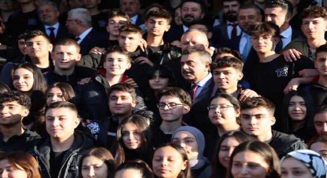 Tekin:  Eğitimde dünya standartlarının üzerindeyiz 