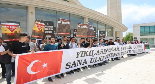 Üniversite öğrencileri Gazze için yürüdü