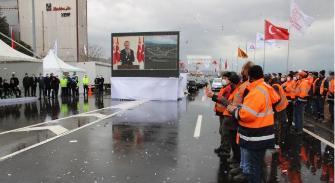 ‘Yollarımız refah ve bereket taşımaktadır’