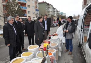 Bulutlar’dan pazarcılarla siyasi muhabbet