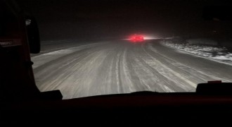 Kop Geçidi’nde tipi ve fırtına etkili oluyor