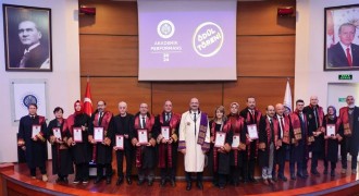ATAUNİV'de 2024 kademik Performans ödül töreni