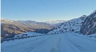 İspir - Yusufeli yolunda sürücüler zor anlar yaşıyor