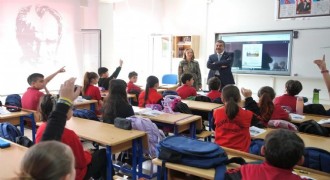 Öğrenciler sordu, Tekin cevapladı