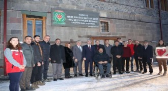 Tarıkdaroğlu şehit yakınları ve gazilerle bir araya geldi